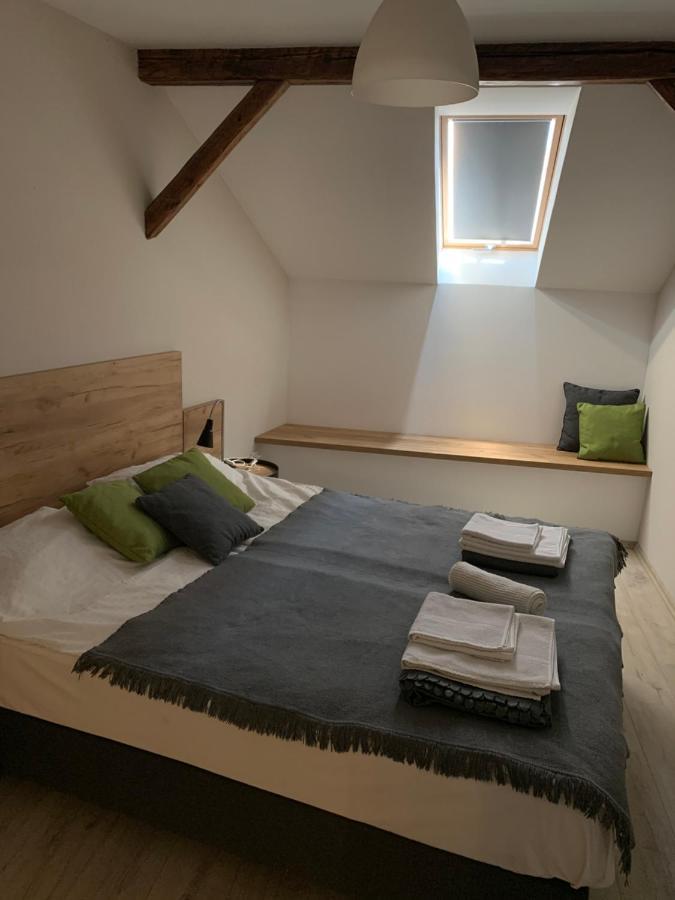 VATUS Apartmanház Vác Exterior foto