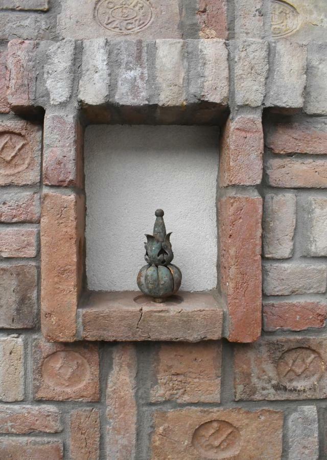 VATUS Apartmanház Vác Exterior foto
